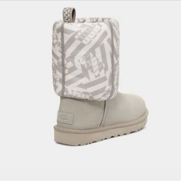 UGG Classic Short Jersey Stripe Boot - Picture 9 of 10